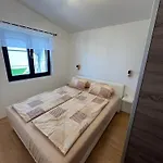 Star Apartman Vir